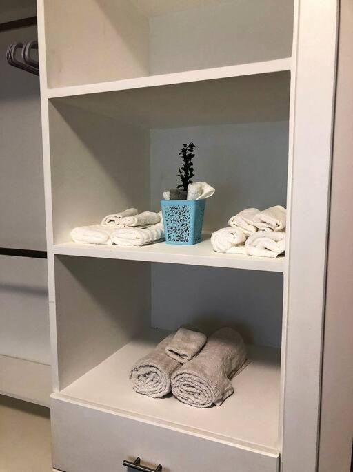 Lovely 1 Bedroom Apartment W/Private Parking Ensenada Eksteriør billede