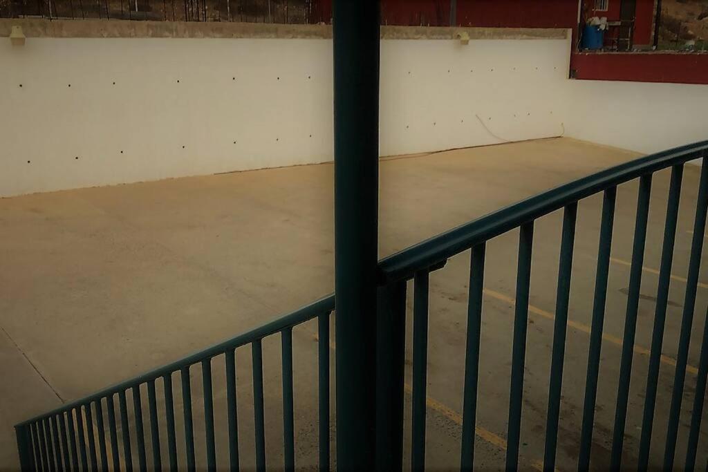 Lovely 1 Bedroom Apartment W/Private Parking Ensenada Eksteriør billede